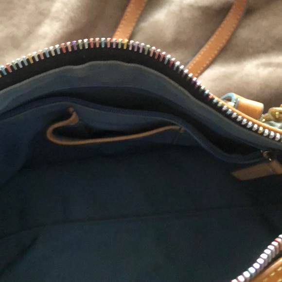 Dooney and Bourke Handbag - Picture 6 of 6